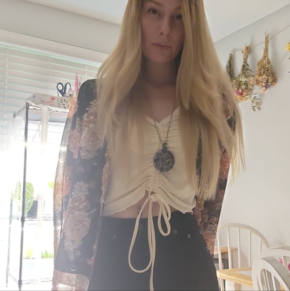 Meet your Posher, Teresa - Picture 2 of 4